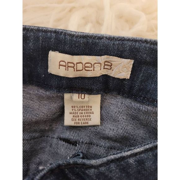 Arden B Denim Bootie Shorts Size 10 Blue Jean Shorts Button Zipper Closure - Picture 4 of 4